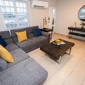 Luxury Retreat With Private Jacuzzi And Mountain Views Free Parking , Ponce Puerto Rico