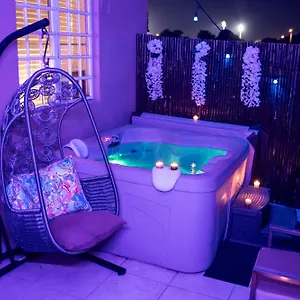 Private Jacuzzi Oasis With Mountain Views And Free Parking , Ponce Puerto Rico